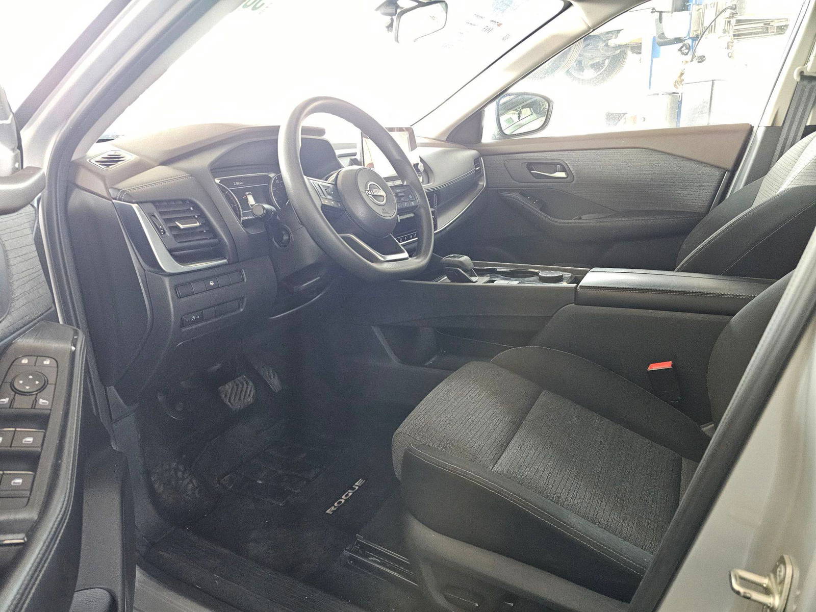 NISSAN ROGUE 2023 - Marhaba Auction Used Cars - Image 8