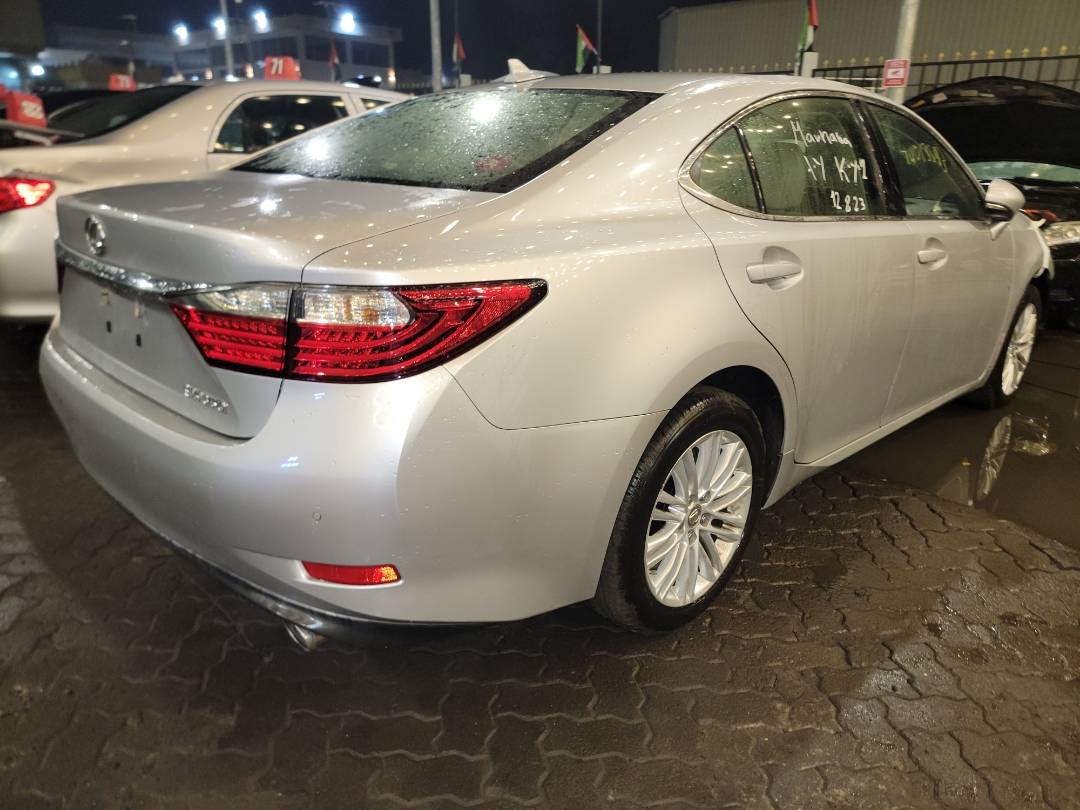 2014 LEXUS ES 350 — 122603 Miles — Lot 74013593 - Marhaba Auctions Used Cars - Image 4