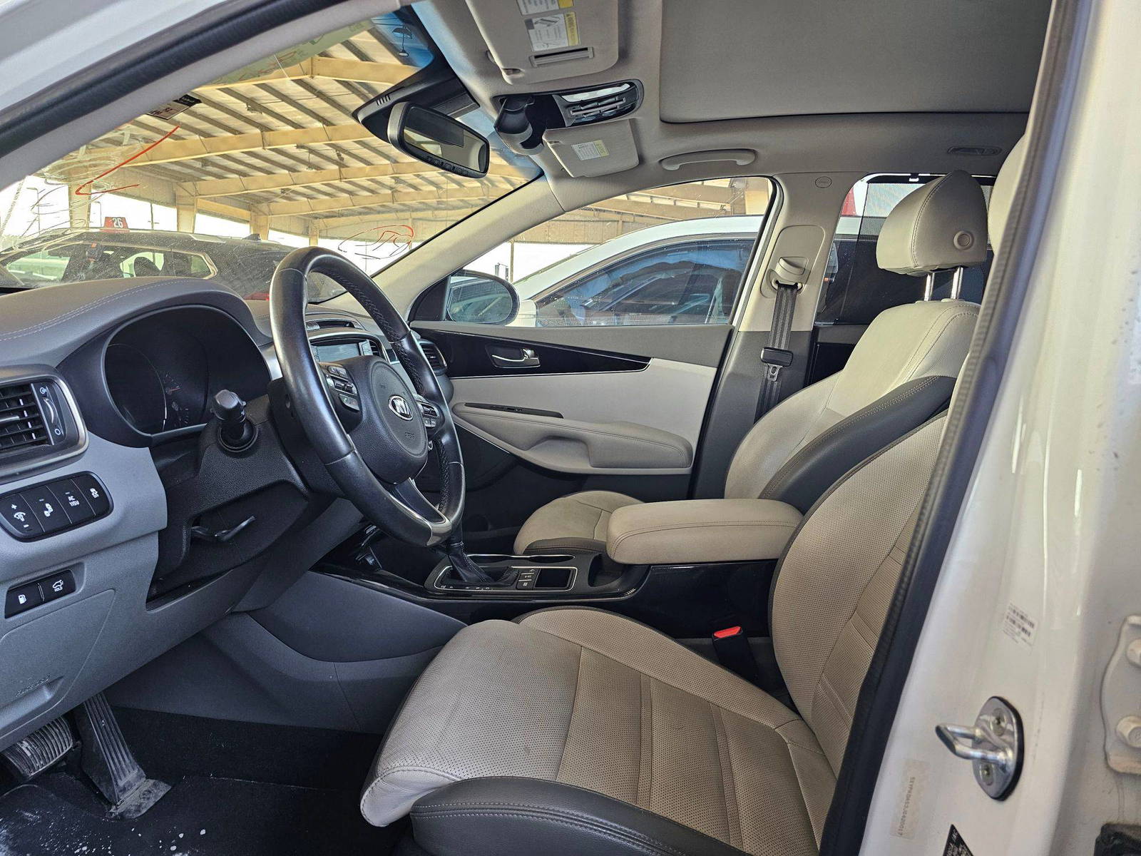 2018 KIA SORENTO — 84890 Miles — Lot 42477531 — Main - Marhaba Auctions Used Cars - Image 10