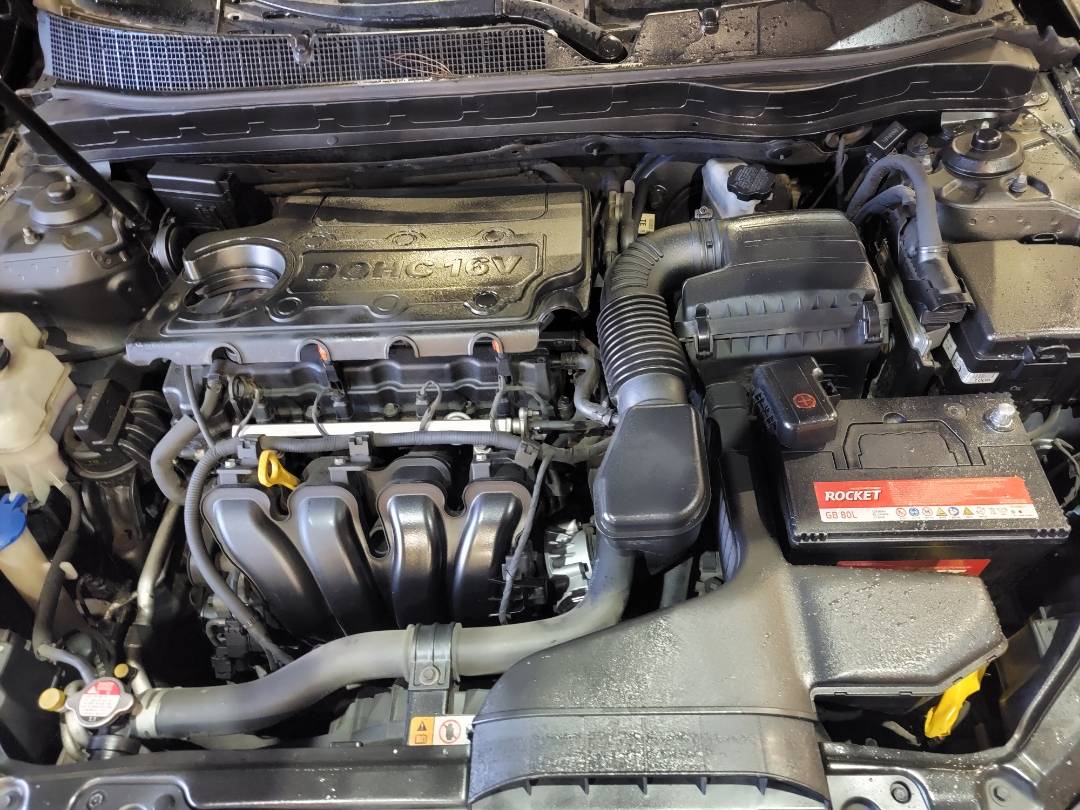 2011 KIA K5 — 208049 KM — Lot 060083 — Main - Marhaba Auctions Used Cars - Image 9