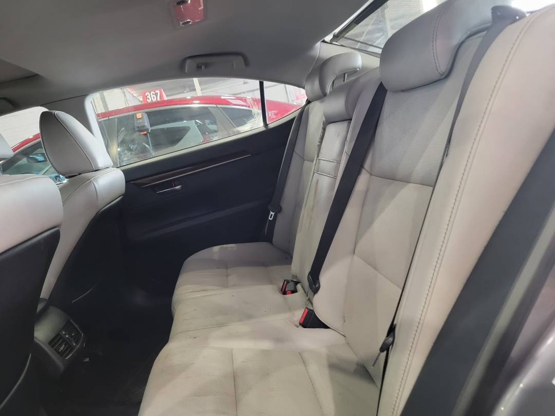 2013 LEXUS ES 350 — 132947 Miles — Lot D2037087 — Main - Marhaba Auctions Used Cars - Image 6