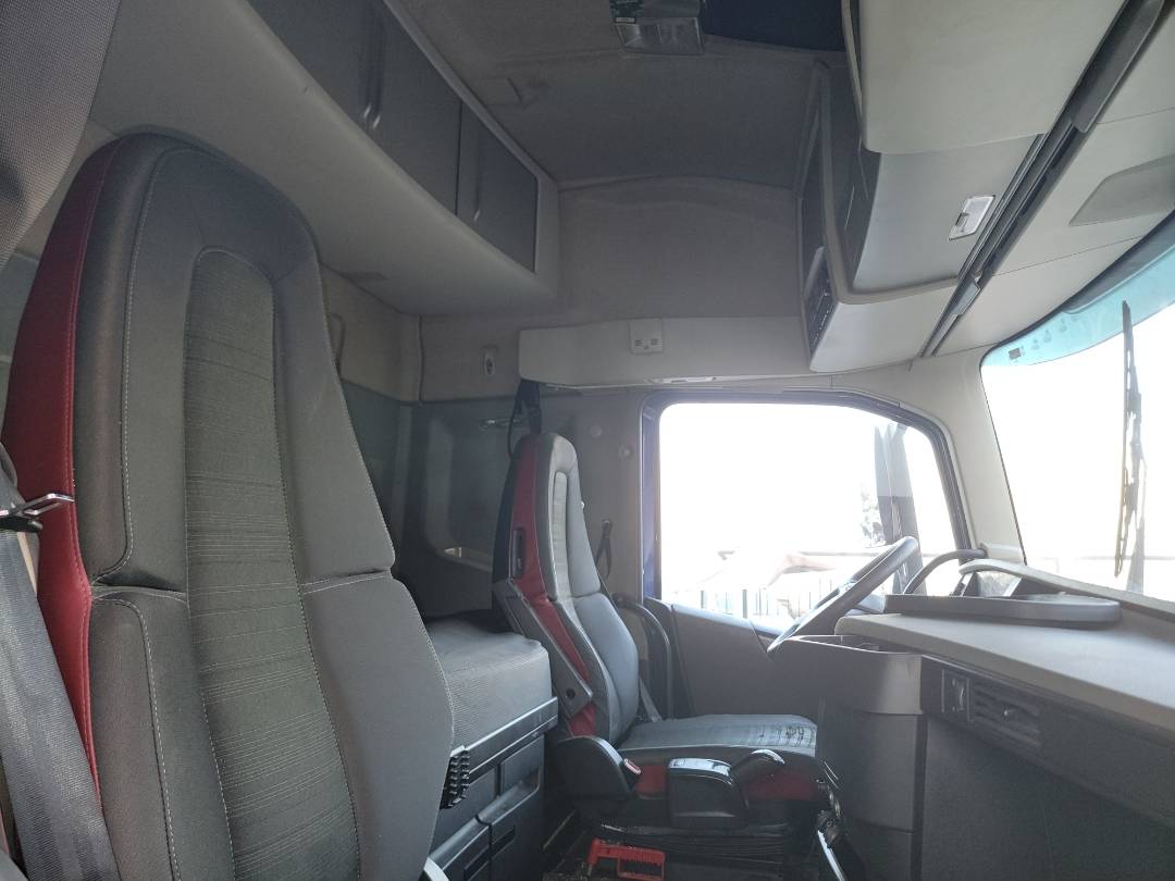 2018 VOLVO FH-Series — 1035372 KM — Lot 872726 - Marhaba Auctions Used Cars - Image 9