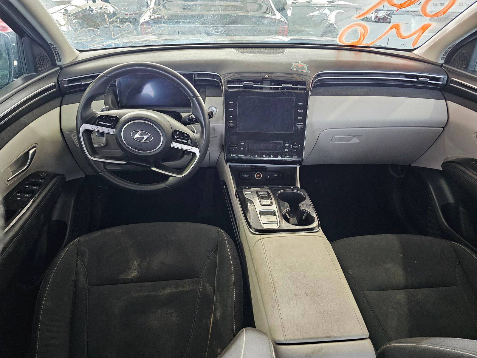 HYUNDAI TUCSON 2022 - Marhaba Auction Used Cars - Image 6