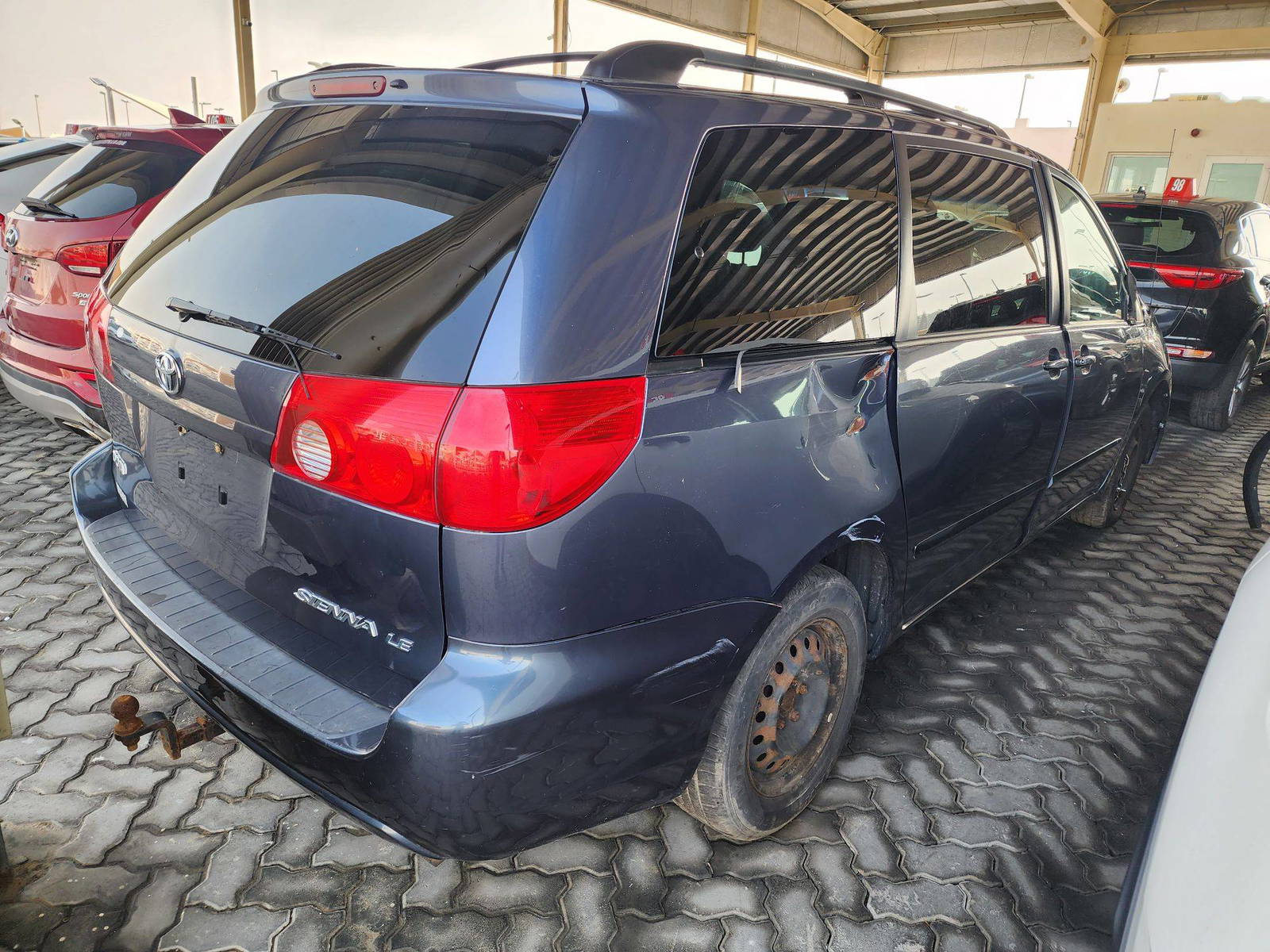2008 TOYOTA SIENNA — 256482 Miles — Lot 37763568 - Marhaba Auctions Used Cars - Image 4