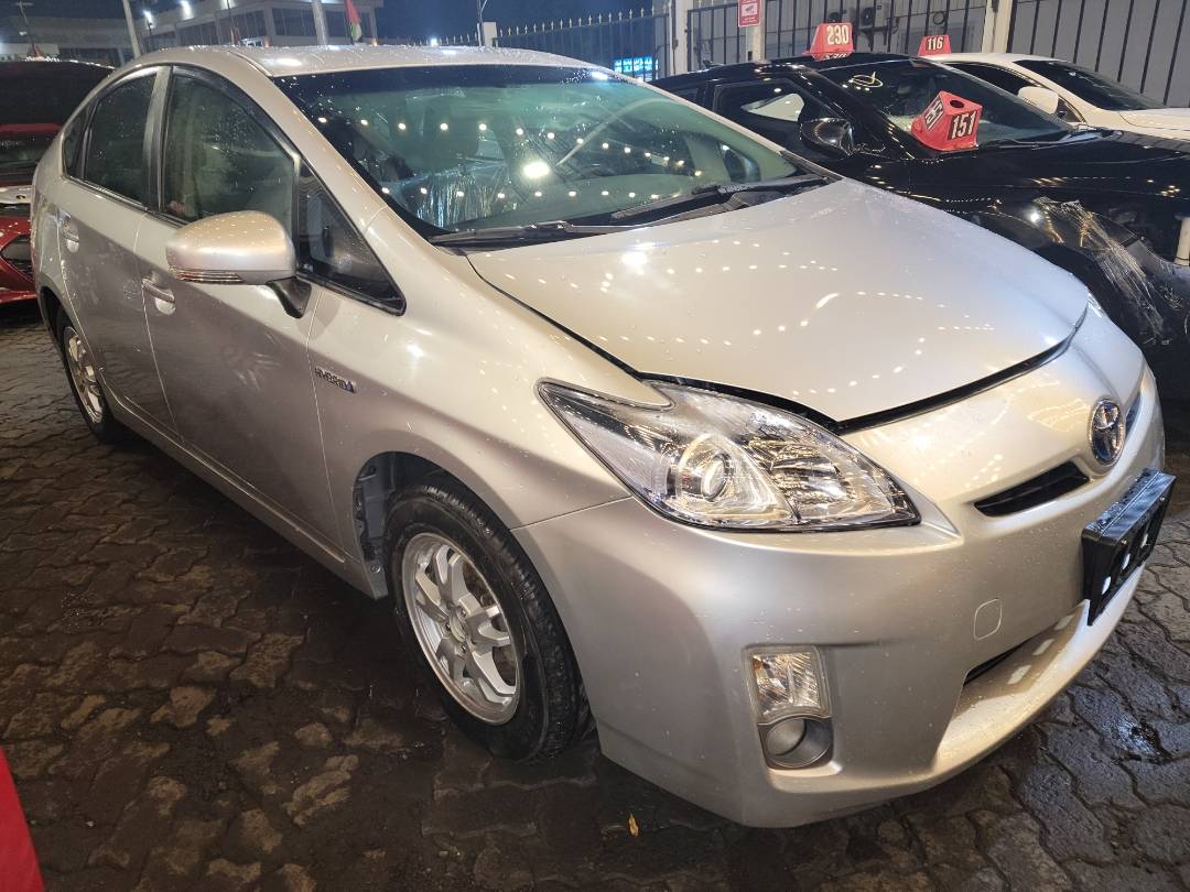 2011 TOYOTA PRIUS — 220027 Miles — Lot 1411436 - Marhaba Auctions Used Cars - Image 4
