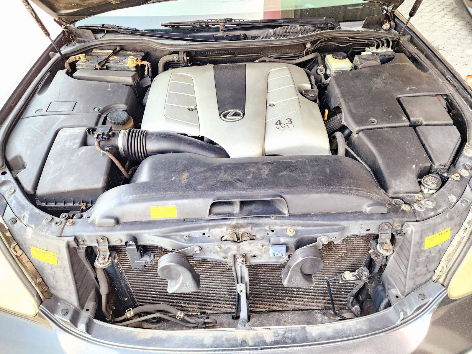 2005 LEXUS LS 430 — 266945 Miles — Lot 55008522 — Souq - Marhaba Auctions Used Cars - Image 12
