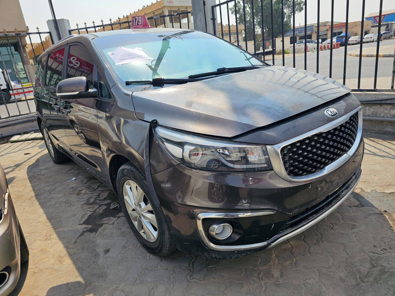 Kia Sedona 2017 view 2