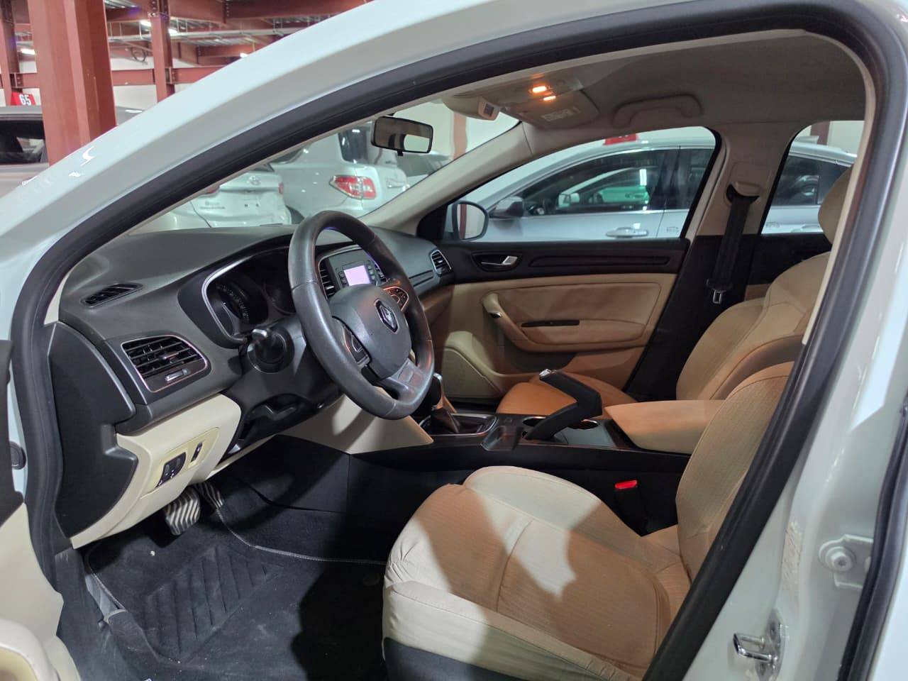 2020 RENAULT MEGAN — 148560 KM — Lot R524784 - Marhaba Auctions Used Cars - Image 6