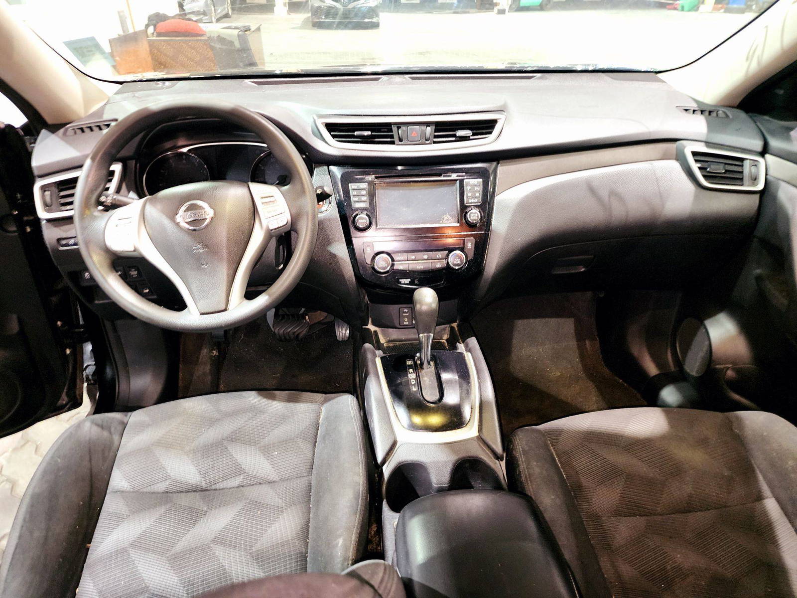 2014 NISSAN ROGUE — 163545 Miles — Lot MV3EC873272 — Souq - Marhaba Auctions Used Cars - Image 7