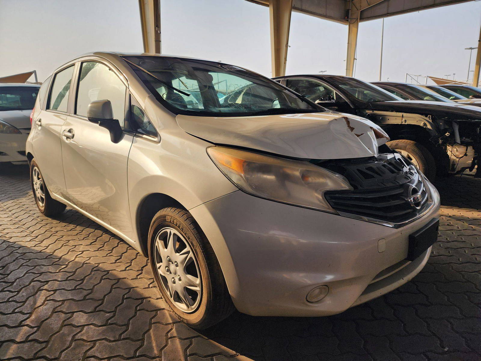 2014 NISSAN VERSA NOTE — 190501 Miles — Lot 79417 — Souq - Marhaba Auctions Used Cars - Image 4