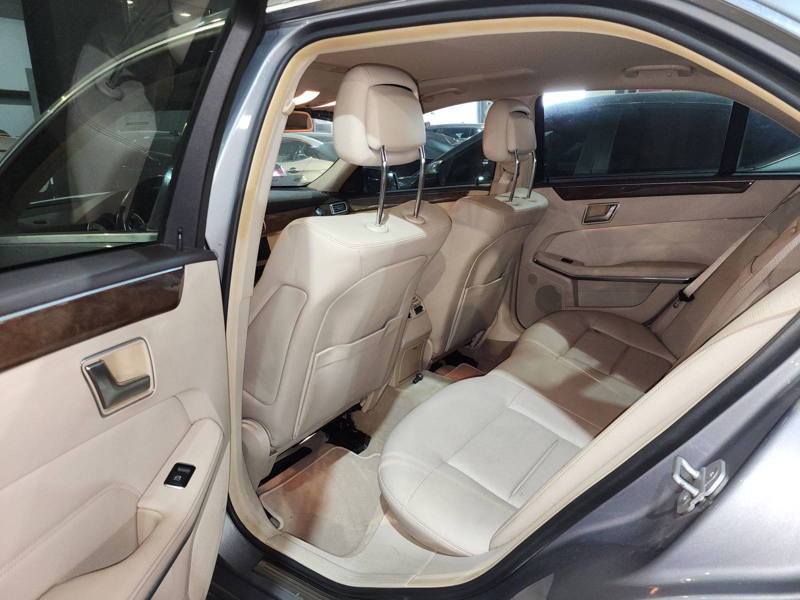 2014 MERCEDES BENZ E 350 — 119998 Miles — Lot 047443 — Al Quoz - Marhaba Auctions Used Cars - Image 7