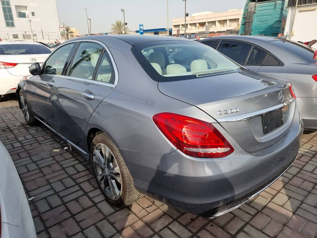 2015 MERCEDES BENZ C300 — 112885 Miles — Lot 215478 — Ind. 12 - Marhaba Auctions Used Cars - Image 4