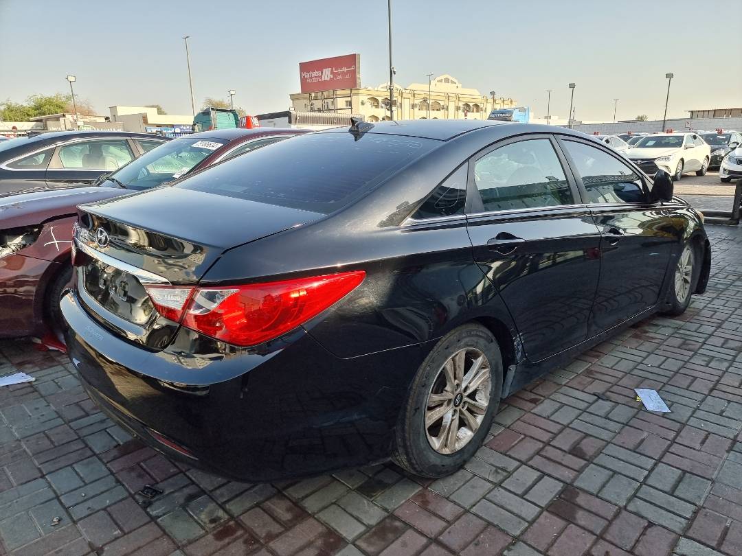 2012 HYUNDAI SONATA — 180891 Miles — Lot 215487 — Ind. 12 - Marhaba Auctions Used Cars - Image 4