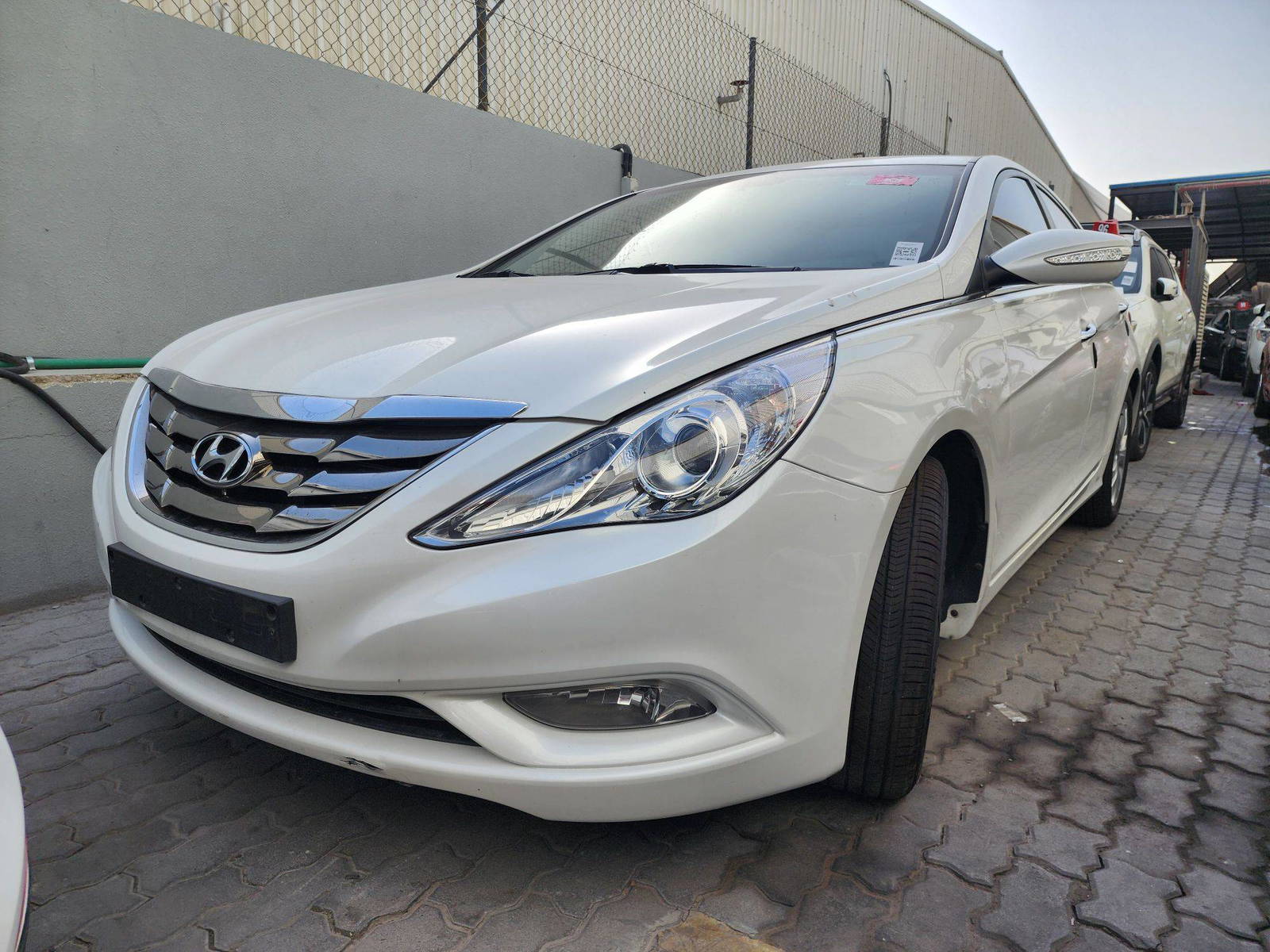 2011 HYUNDAI SONATA — 148684 KM — Lot 248439 — Al Quoz - Marhaba Auctions Used Cars - Image 5