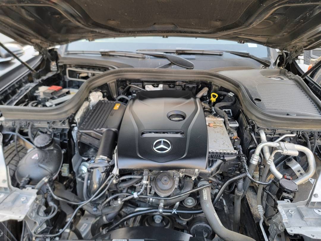 2019 MERCEDES BENZ GLC-300 — 60655 Miles — Lot KV124038 — Main - Marhaba Auctions Used Cars - Image 10