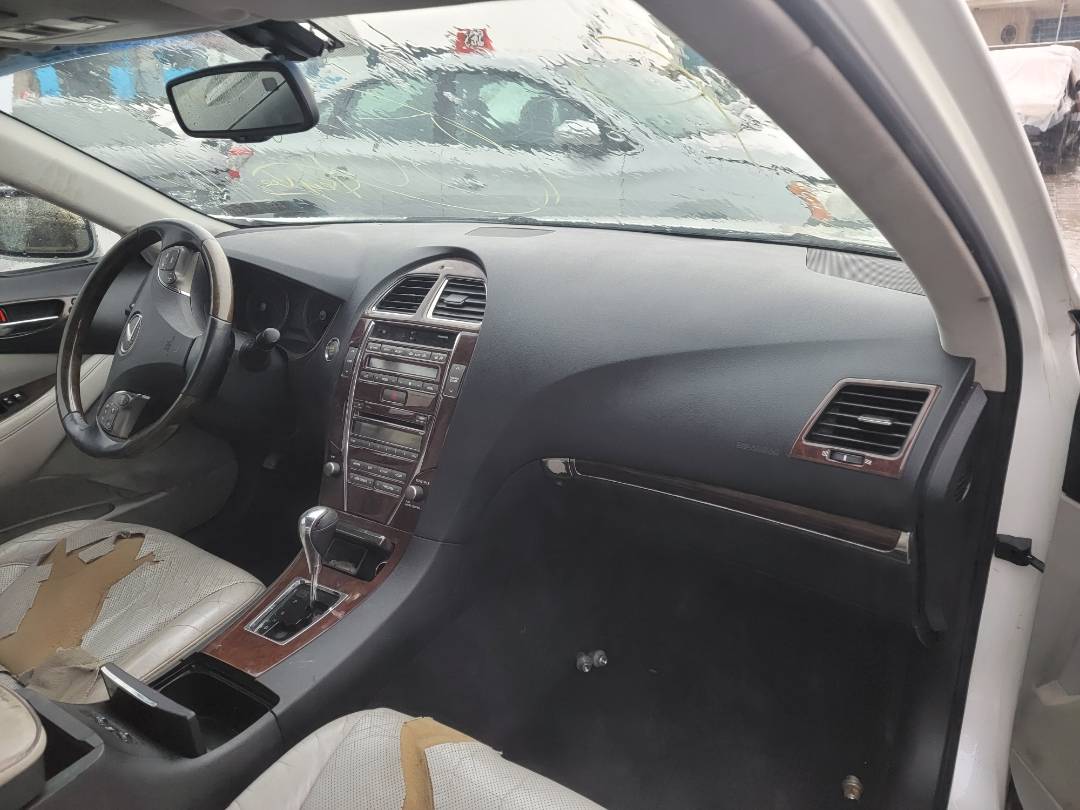 2010 LEXUS ES 350 — 124159 Miles — Lot 2371206 - Marhaba Auctions Used Cars - Image 6