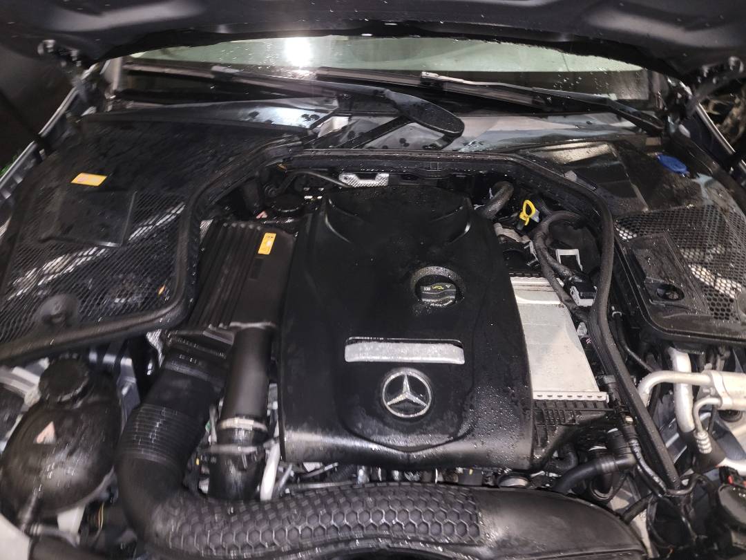 2016 MERCEDES BENZ C300 — 82284 Miles — Lot 38105555 - Marhaba Auctions Used Cars - Image 8