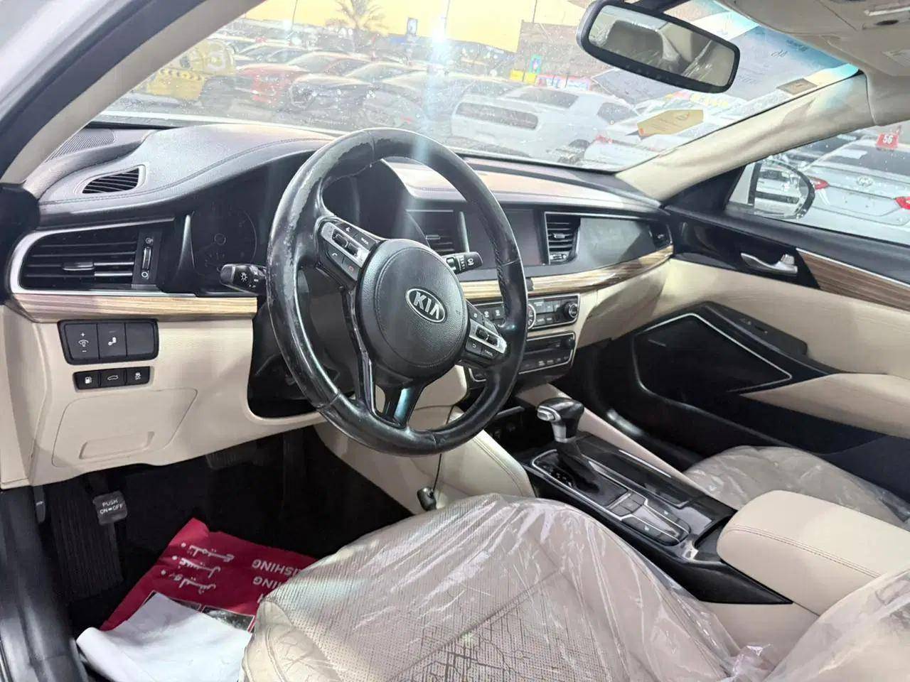2018 KIA CADENZA — 52916 Miles — Lot J5105019 — Ind. 12 - Marhaba Auctions Used Cars - Image 9