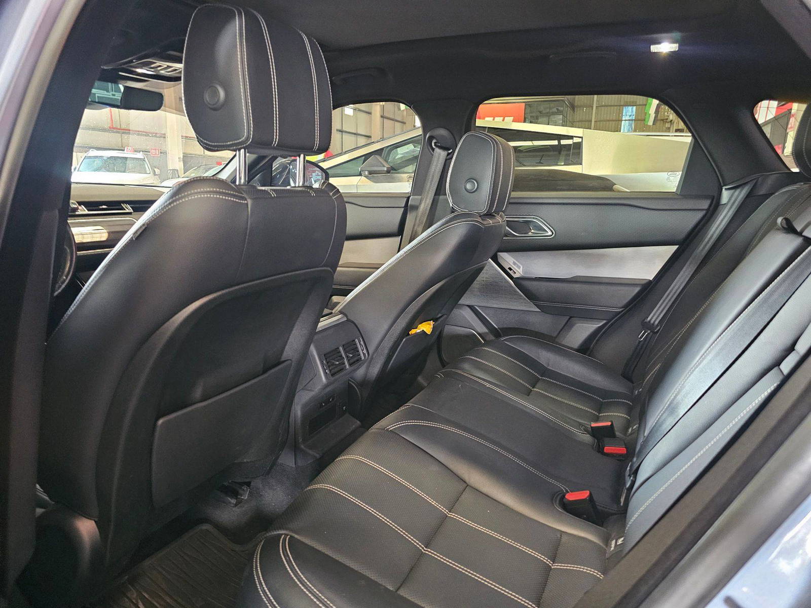 LAND ROVER RANGE ROVER VELAR R-DYNAMIC S 2020 - Marhaba Auction Used Cars - Image 7