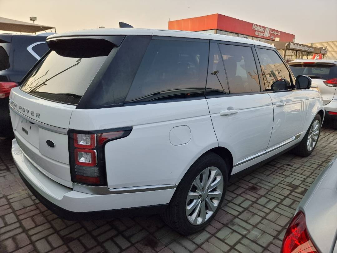 2017 LAND ROVER RANGE ROVER — 53842 Miles — Lot 353325 — Ind. 12 - Marhaba Auctions Used Cars - Image 5