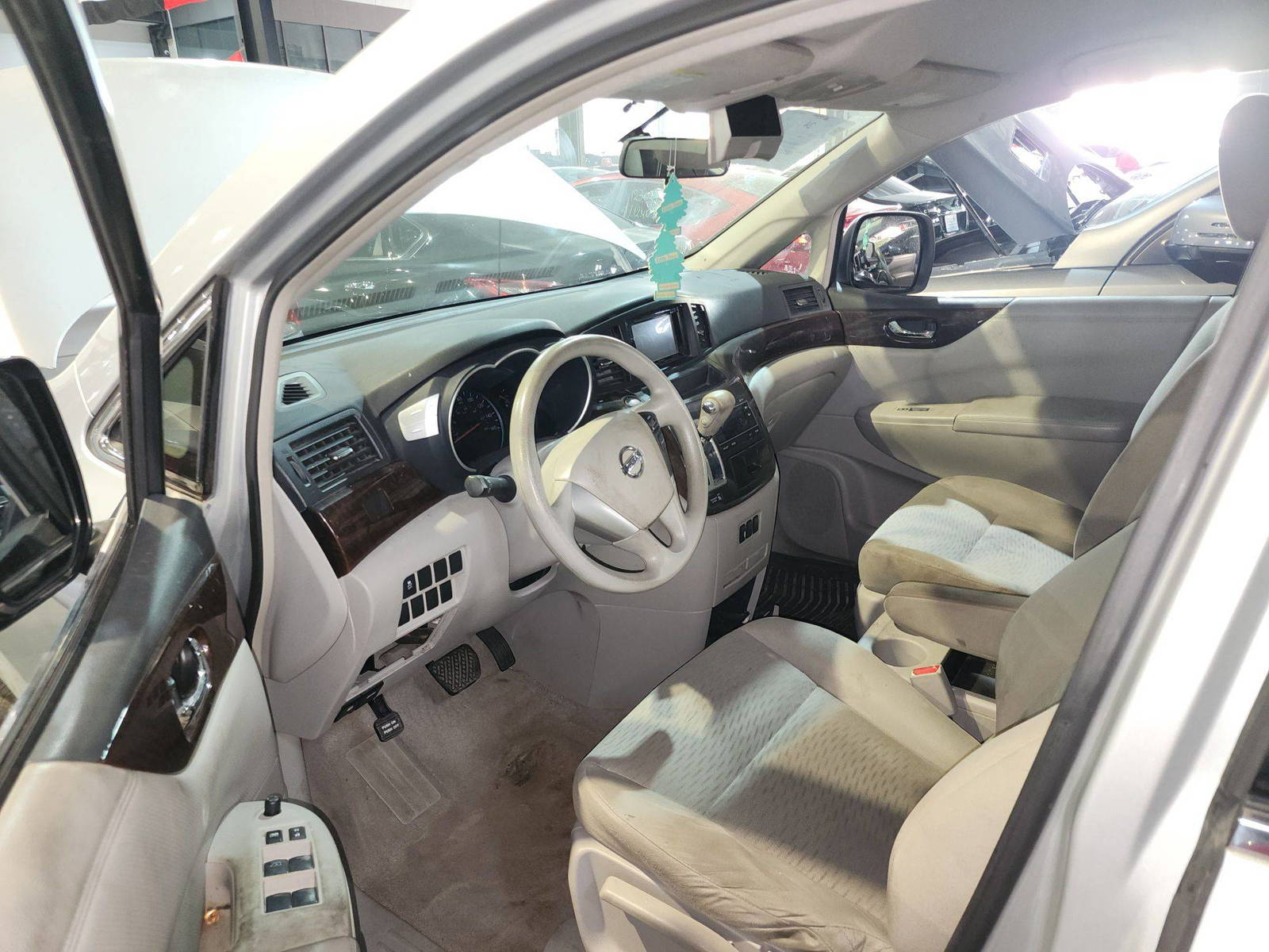 2014 NISSAN QUEST — 170553 Miles — Lot 9104684 — Al Quoz - Marhaba Auctions Used Cars - Image 9