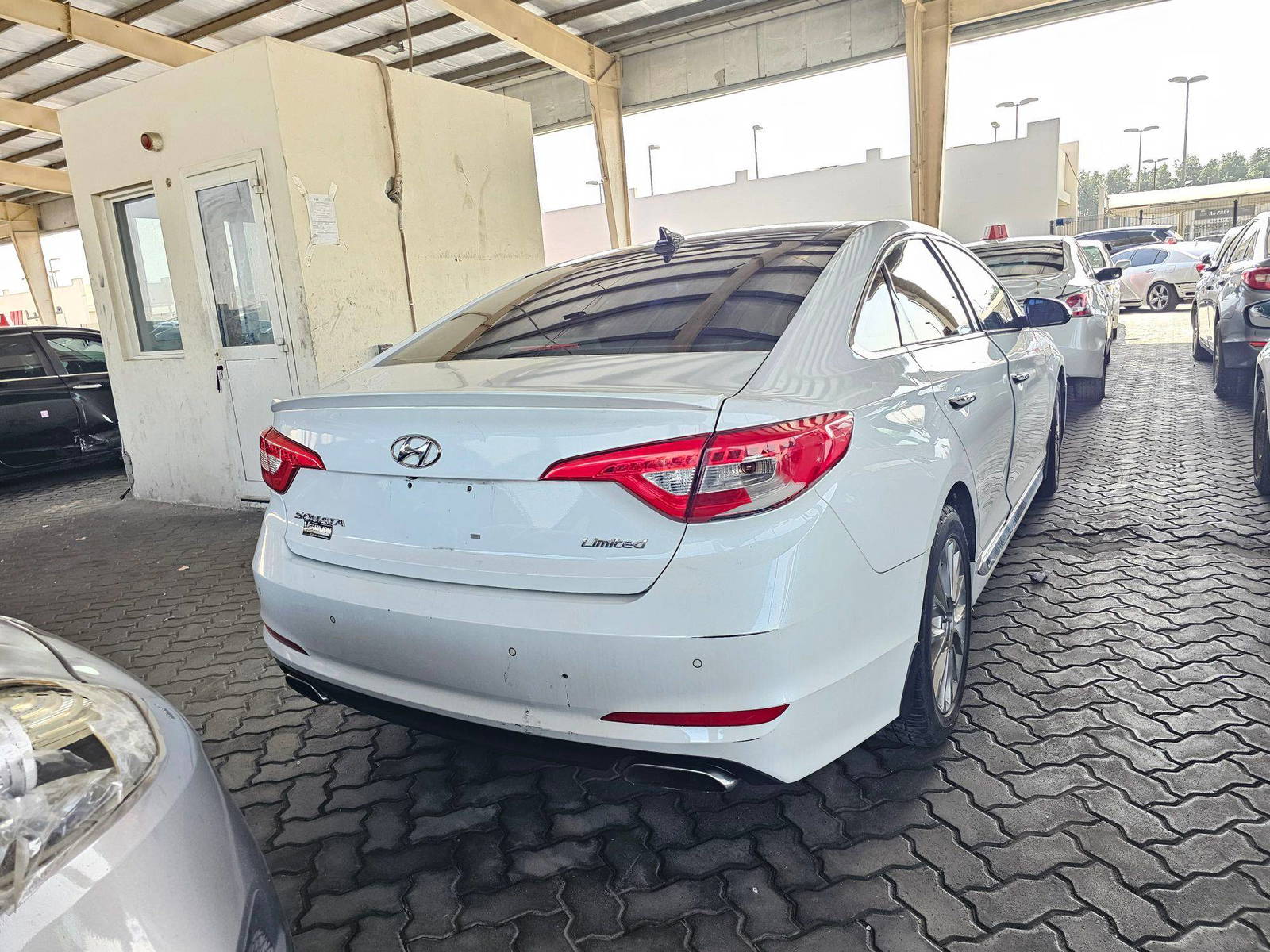 2015 HYUNDAI SONATA — 141323 Miles — Lot 837361 — Souq - Marhaba Auctions Used Cars - Image 3