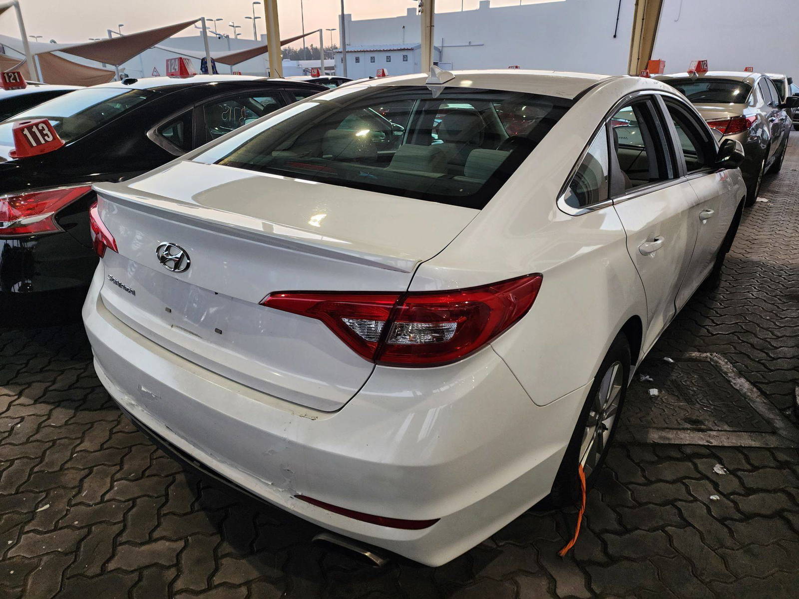 2015 HYUNDAI SONATA — 133914 Miles — Lot 81597353 - Marhaba Auctions Used Cars - Image 4