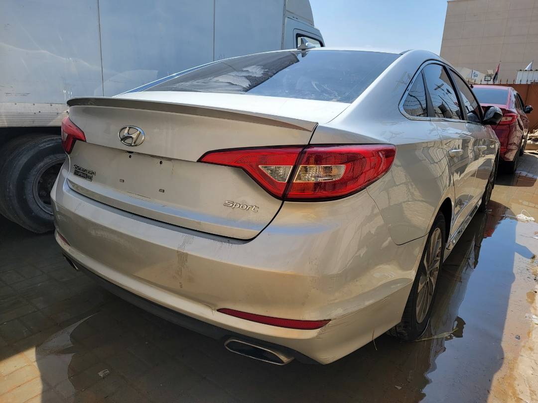 2015 HYUNDAI SONATA — 158018 Miles — Lot H259367 — Ind. 12 - Marhaba Auctions Used Cars - Image 4