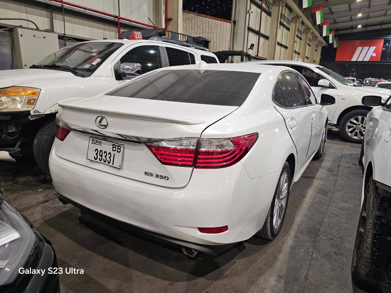 2015 LEXUS ES 350 — 111867 Miles — Lot F2161779 — Main - Marhaba Auctions Used Cars - Image 6