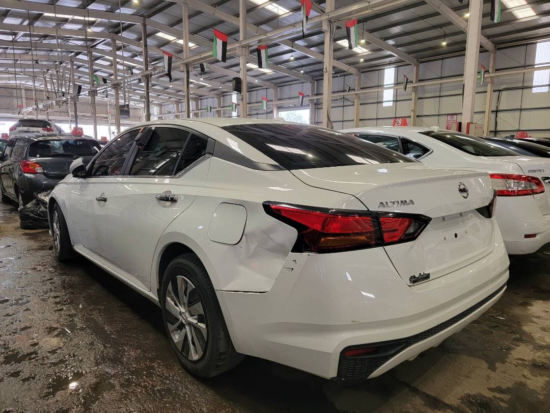 2019 NISSAN ALTIMA — 110582 Miles — Lot 69293 — Main - Marhaba Auctions Used Cars - Image 5