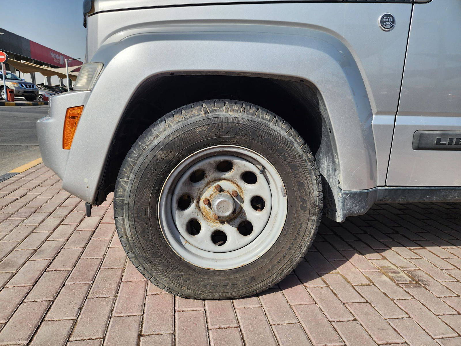 2011 JEEP LIBERTY — 180051 Miles — Lot 9BW592558 — Souq - Marhaba Auctions Used Cars - Image 10