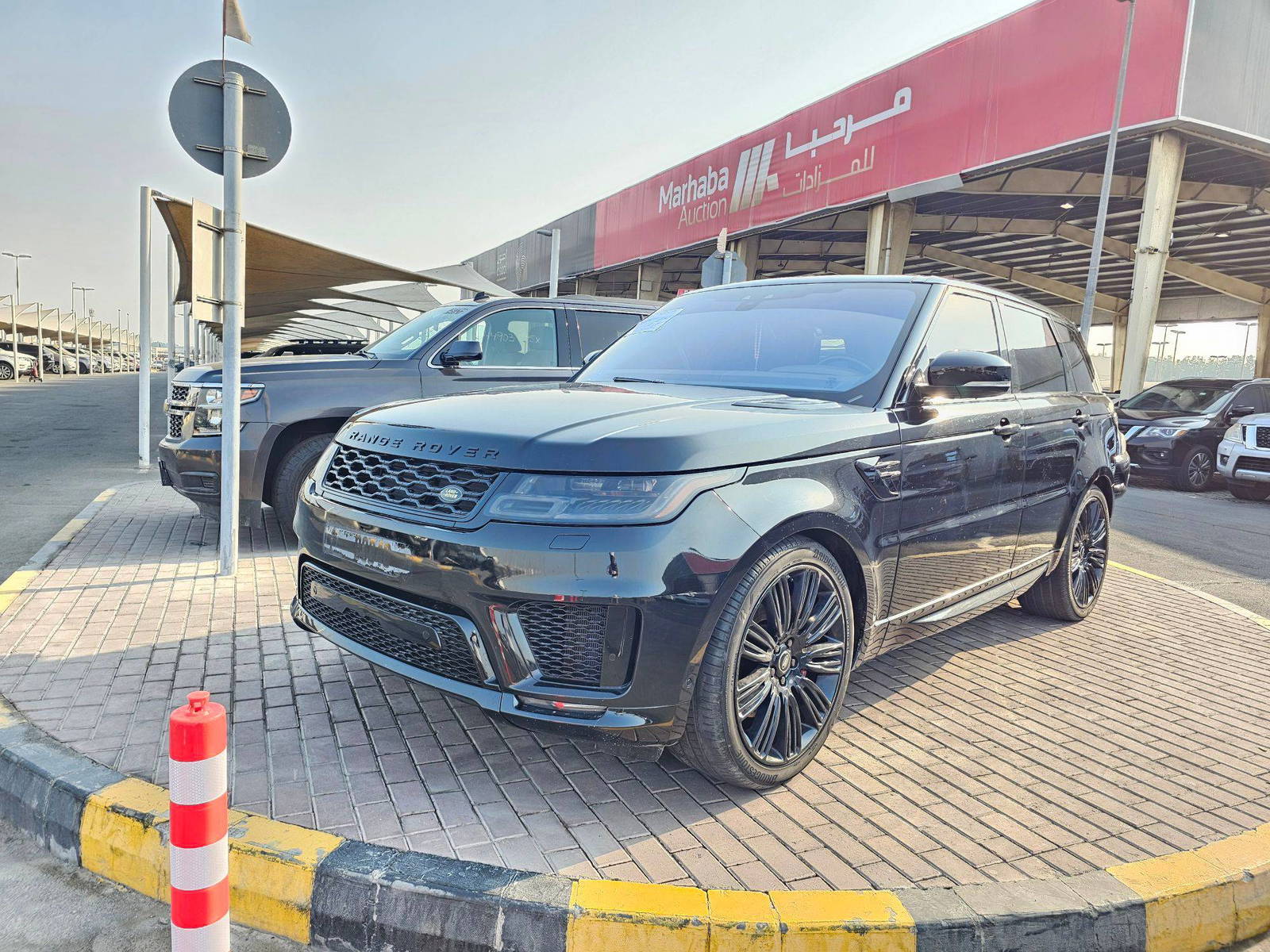 2019 LAND ROVER RANGE ROVER SPORT HSE DYNAMIC — 52340 Miles — Lot 4KA846380 — Souq - Marhaba Auctions Used Cars - Image 4