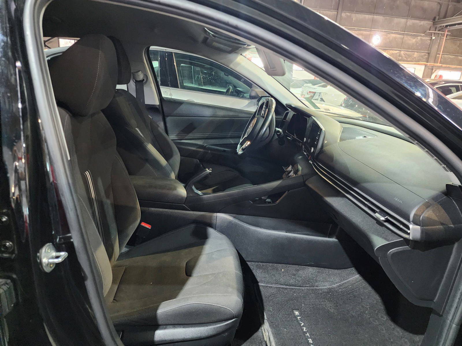2021 HYUNDAI ELANTRA — 108349 KM — Lot 12134688 — Souq - Marhaba Auctions Used Cars - Image 9