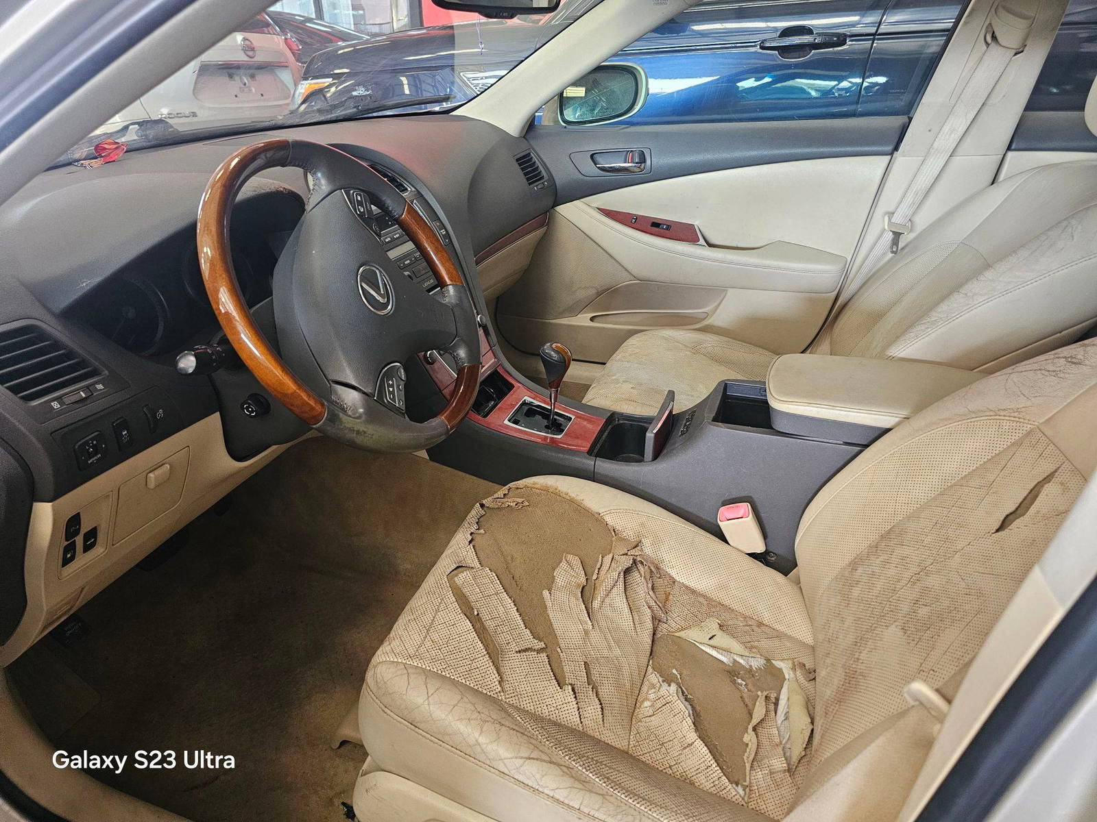 2012 LEXUS ES 350 — 154611 Miles — Lot G3C2475535 — Main - Marhaba Auctions Used Cars - Image 8