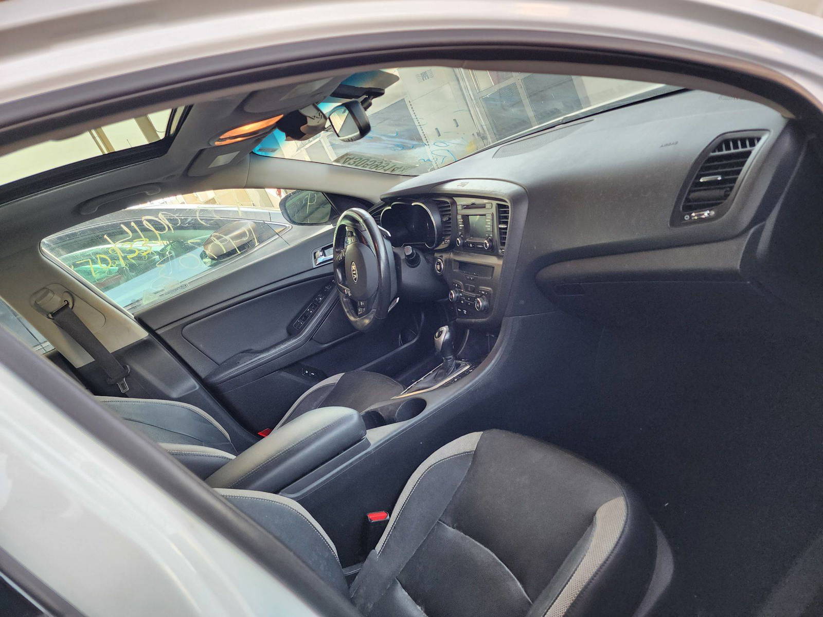 2012 KIA OPTIMA — 149703 Miles — Lot 43059914 — Souq - Marhaba Auctions Used Cars - Image 5