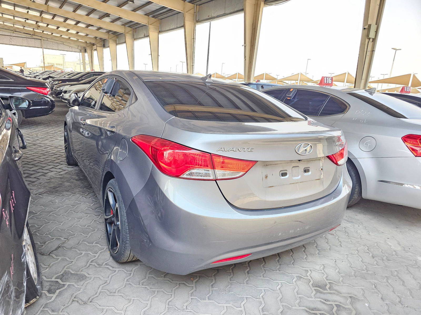 2012 HYUNDAI AVANTE — 177041 KM — Lot 421637 — Souq - Marhaba Auctions Used Cars - Image 5