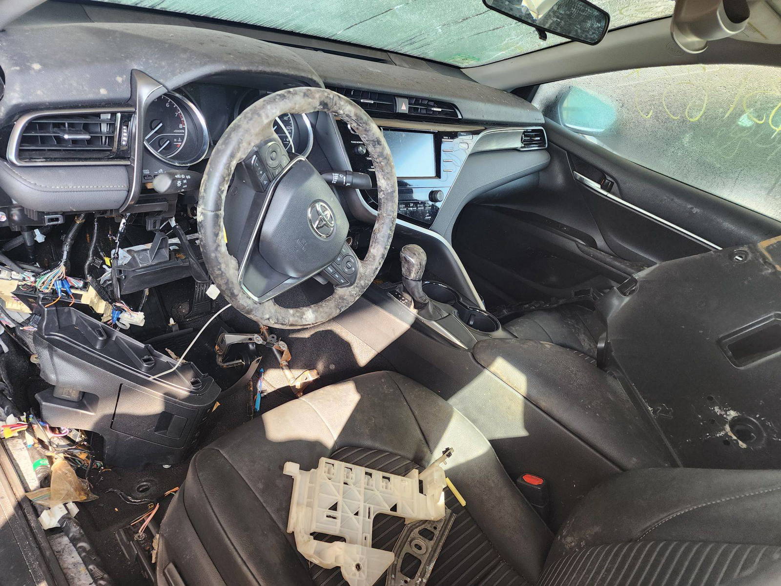 2019 TOYOTA CAMRY — 66024 Miles — Lot 68031833 - Marhaba Auctions Used Cars - Image 4
