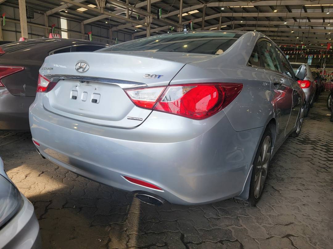 2013 HYUNDAI SONATA — 213125 Miles — Lot 231093 — Main - Marhaba Auctions Used Cars - Image 3