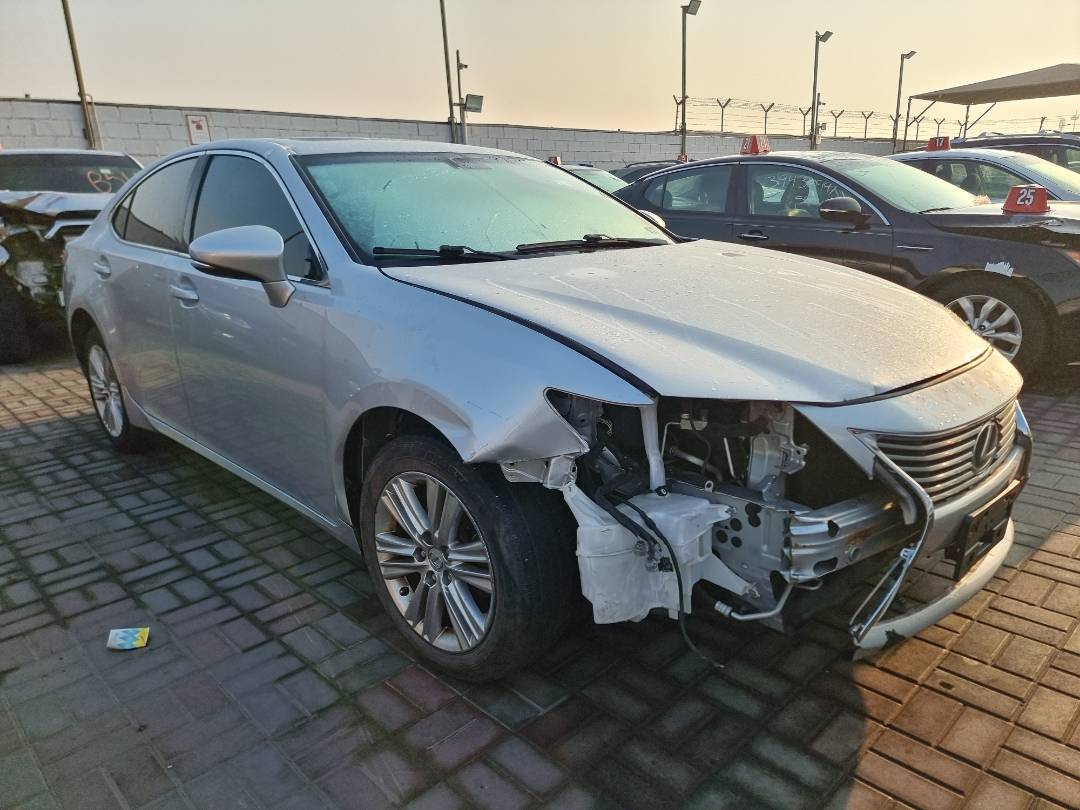 2014 LEXUS ES 350 — 175962 Miles — Lot 62277274 — Souq - Marhaba Auctions Used Cars - Image 3