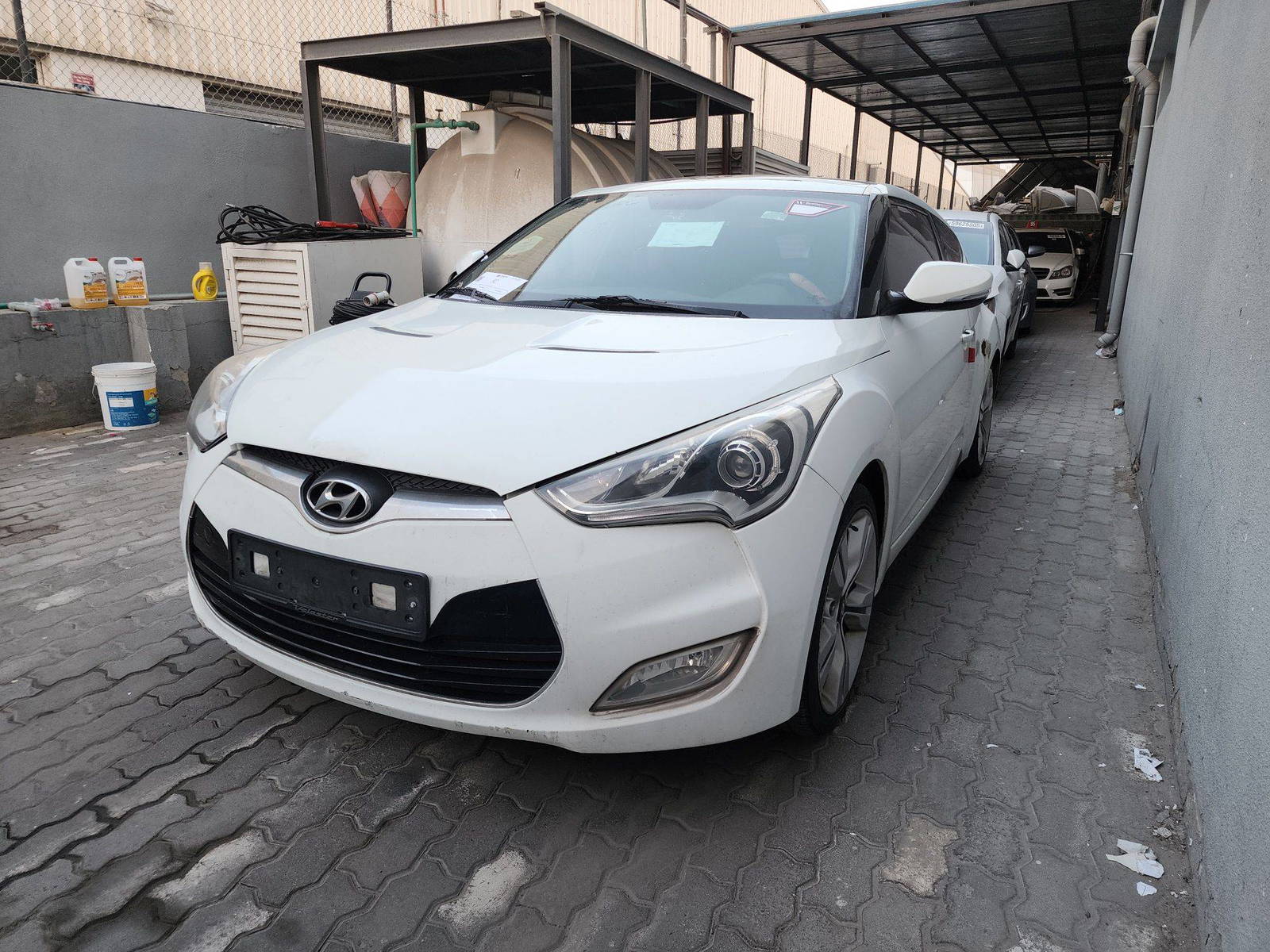 2012 HYUNDAI VELOSTER — 183651 KM — Lot 073935 — Main - Marhaba Auctions Used Cars - Image 4