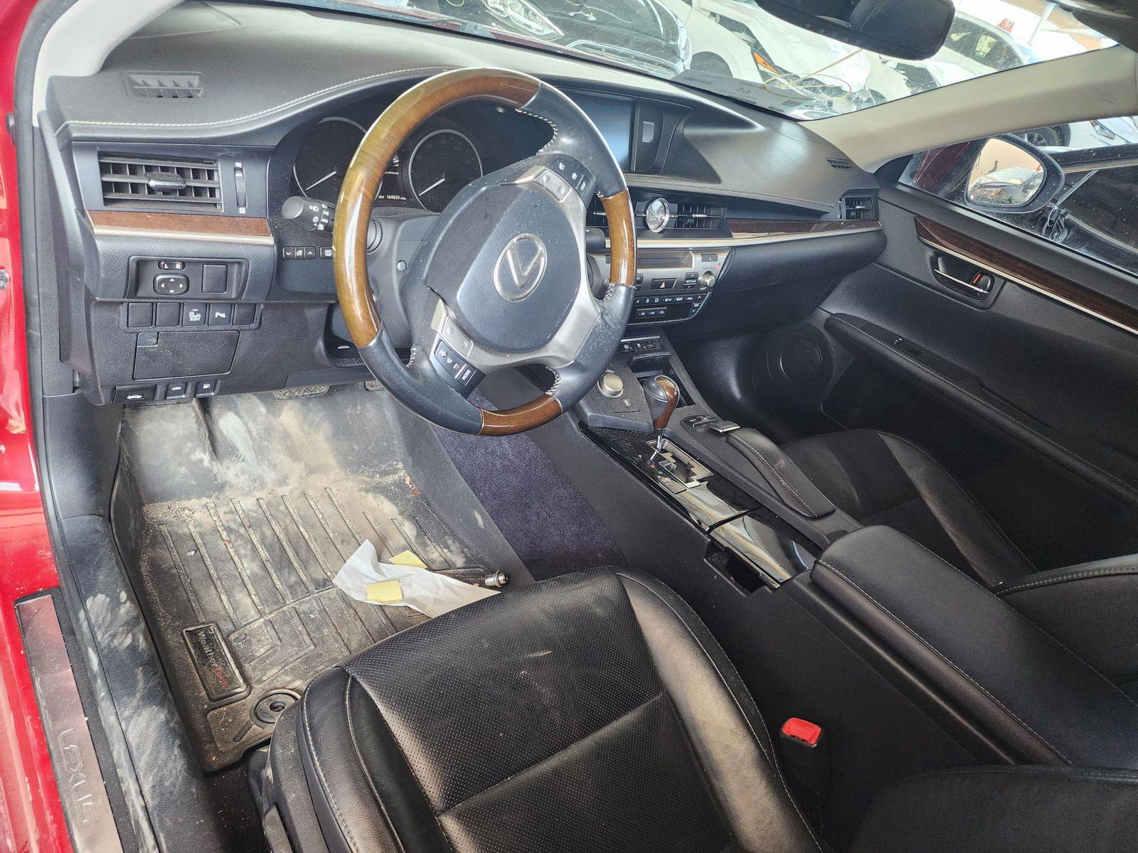 2014 LEXUS ES 350 — 169829 Miles — Lot 70125763 - Marhaba Auctions Used Cars - Image 4