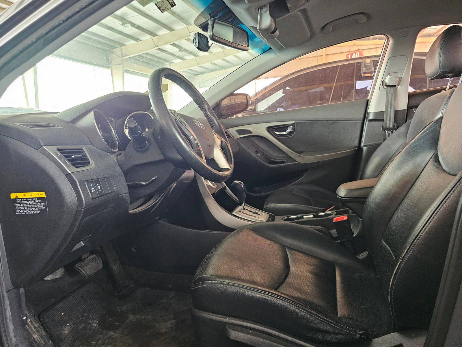 2011 HYUNDAI AVANTE — 186544 KM — Lot 083240 — Souq - Marhaba Auctions Used Cars - Image 8