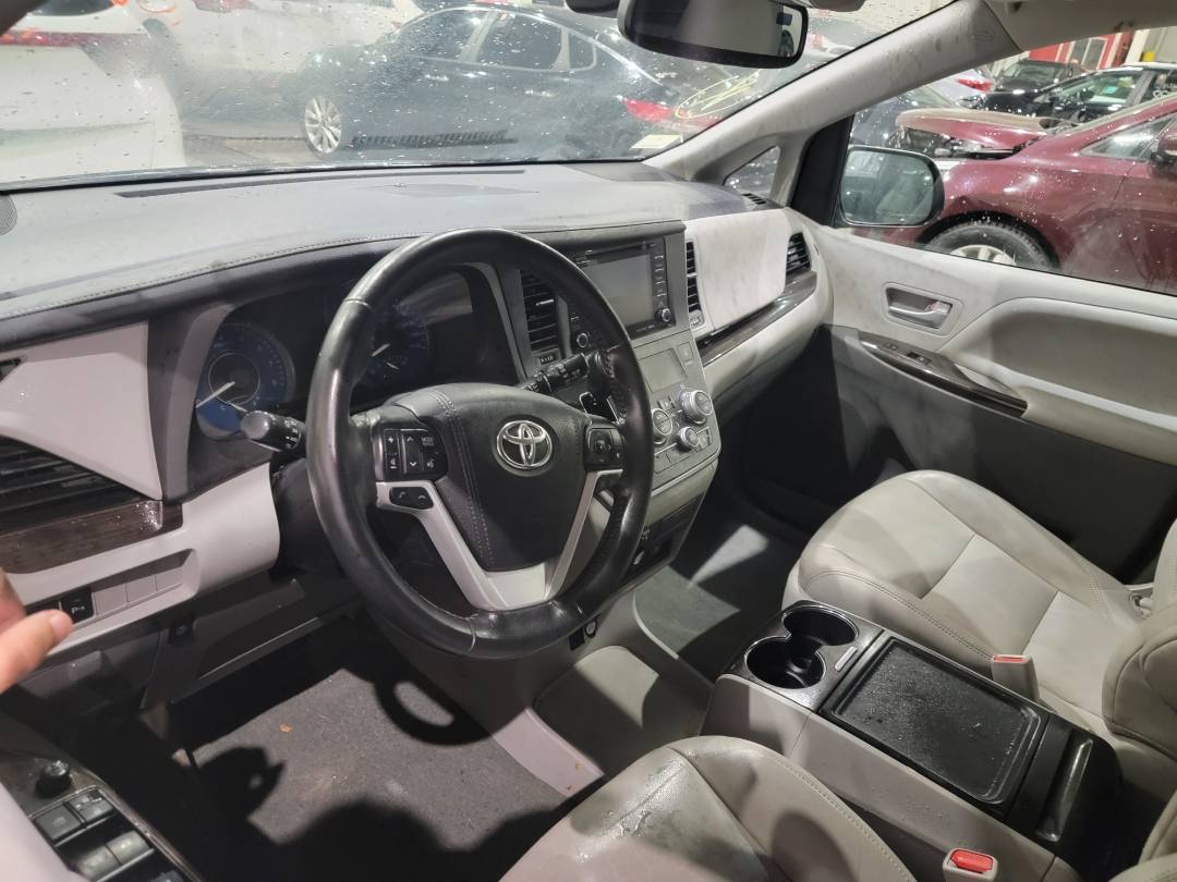 2018 TOYOTA SIENNA — 138073 Miles — Lot 6JS205740 — UMM RAMOOL - Marhaba Auctions Used Cars - Image 7