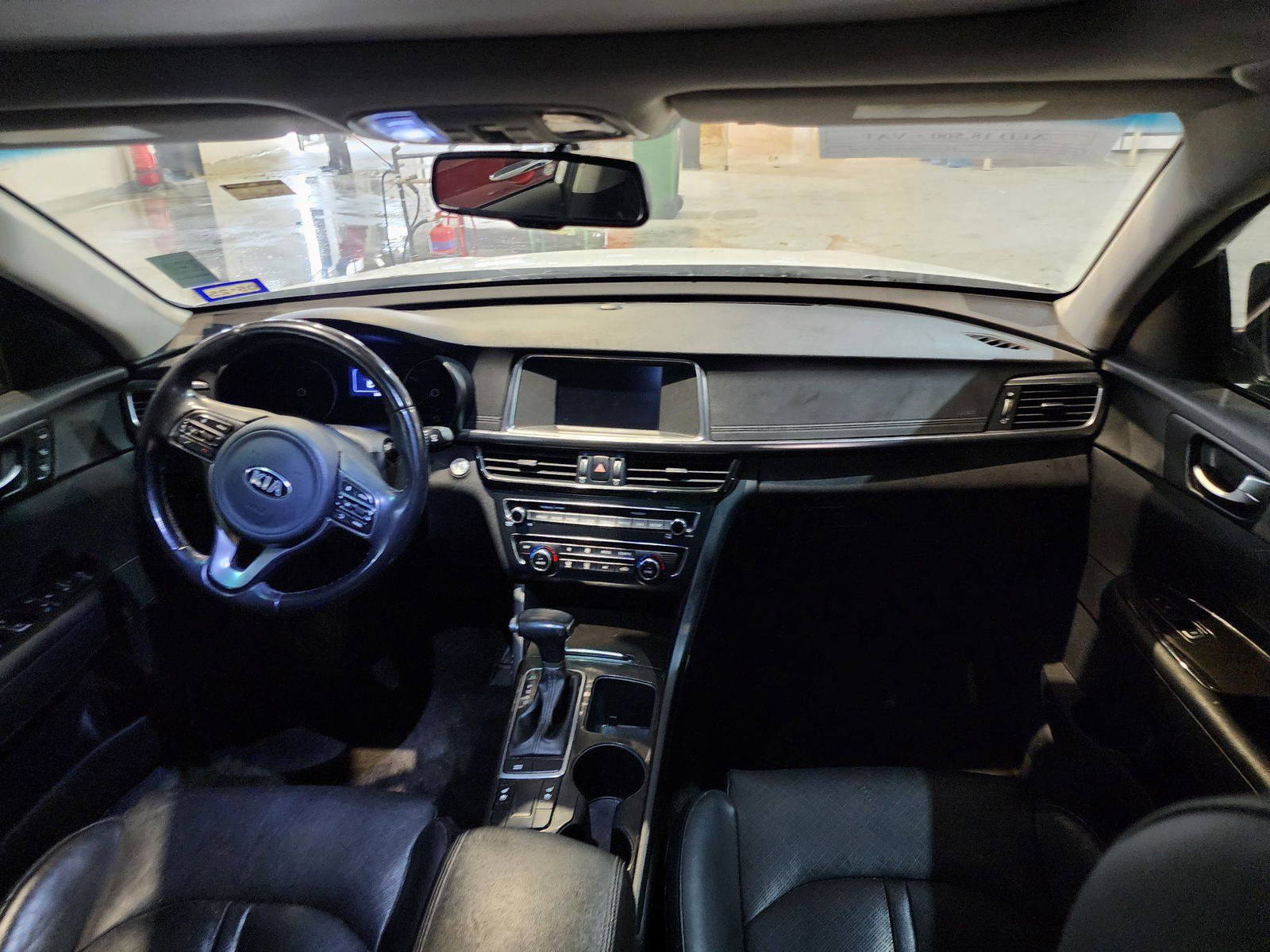 2018 KIA OPTIMA — 140404 Miles — Lot 206975 — Al Quoz - Marhaba Auctions Used Cars - Image 8