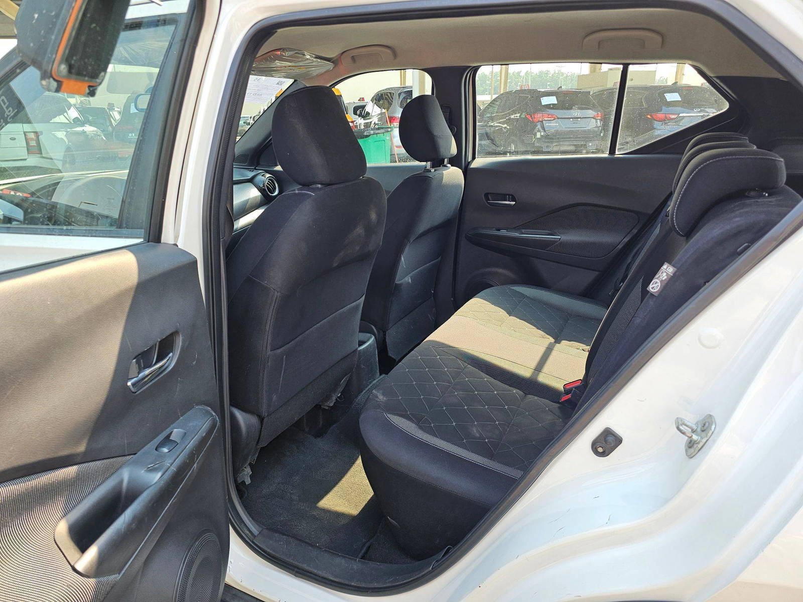 2017 NISSAN KICKS — 163252 KM — Lot HL500811 — Souq - Marhaba Auctions Used Cars - Image 7