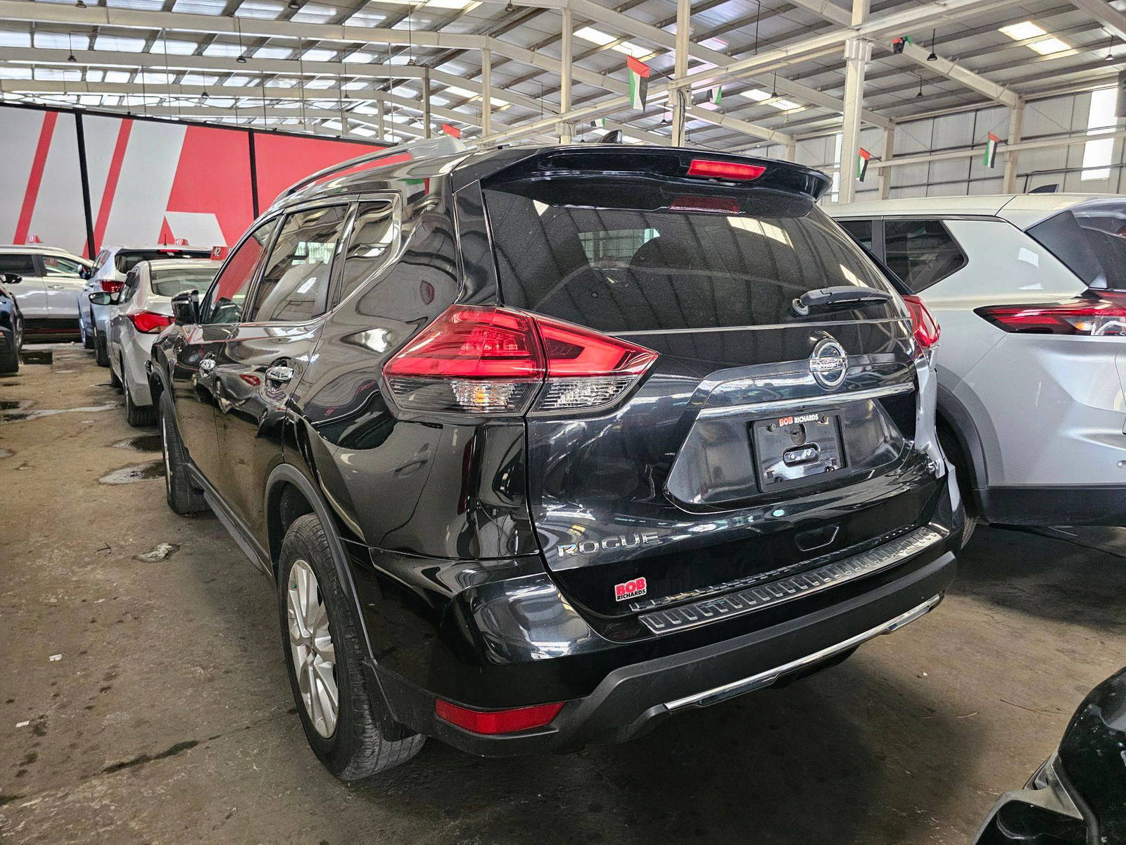 NISSAN ROGUE 2017 view 2