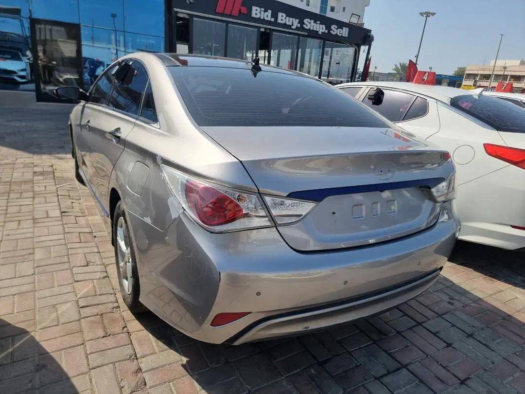 HYUNDAI SONATA 2012 - Marhaba Auction Used Cars - Image 5