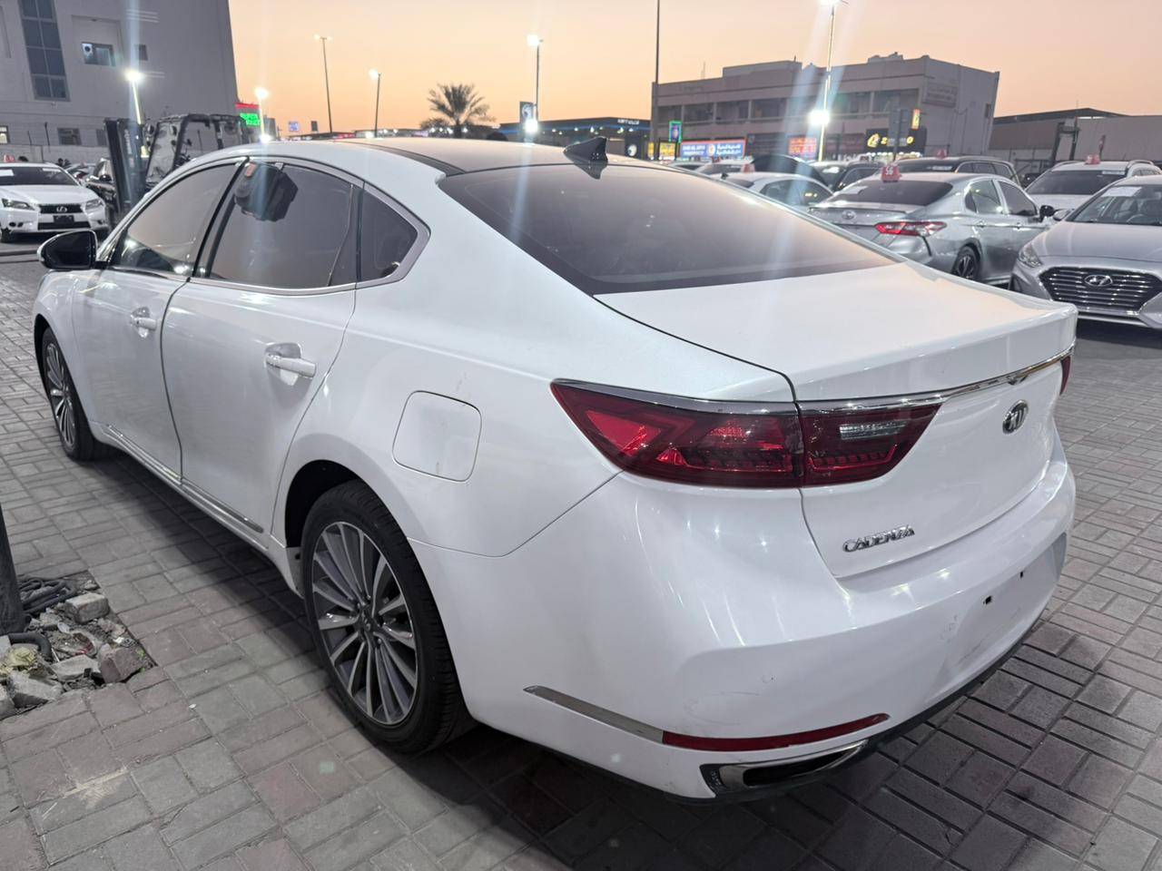 KIA CADENZA 2018 - Marhaba Auction Used Cars - Image 4