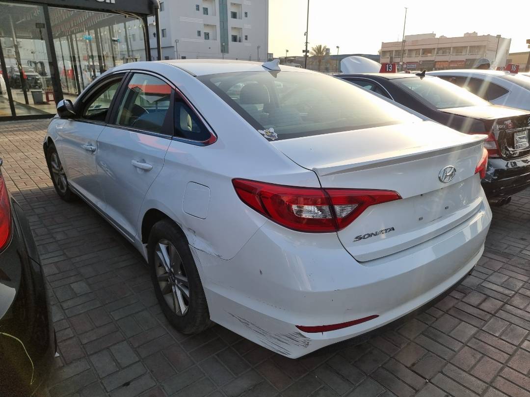 2015 HYUNDAI SONATA — 101105 Miles — Lot 214587 — Ind. 12 - Marhaba Auctions Used Cars - Image 5