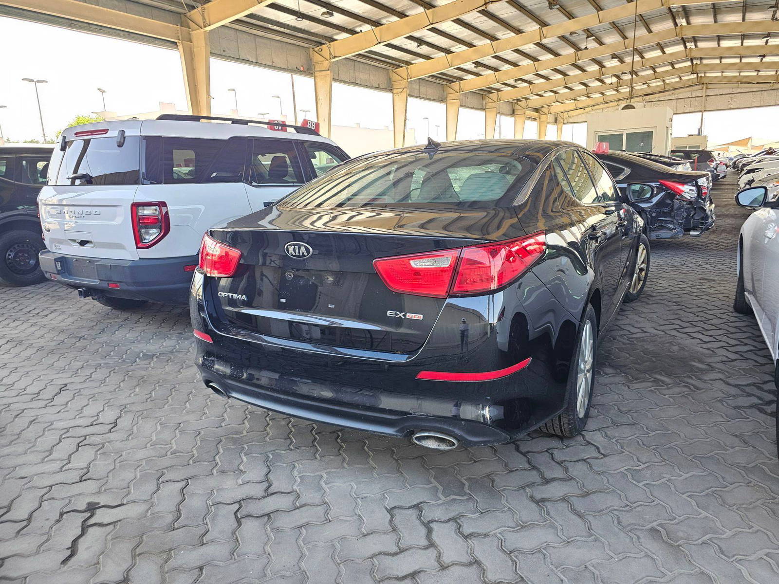 2015 KIA OPTIMA — 123641 Miles — Lot FG444970 — Souq - Marhaba Auctions Used Cars - Image 4